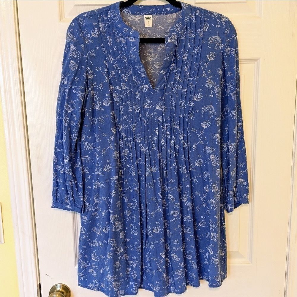 (Old Navy) Floral V-Neck Dress with Button Cuff